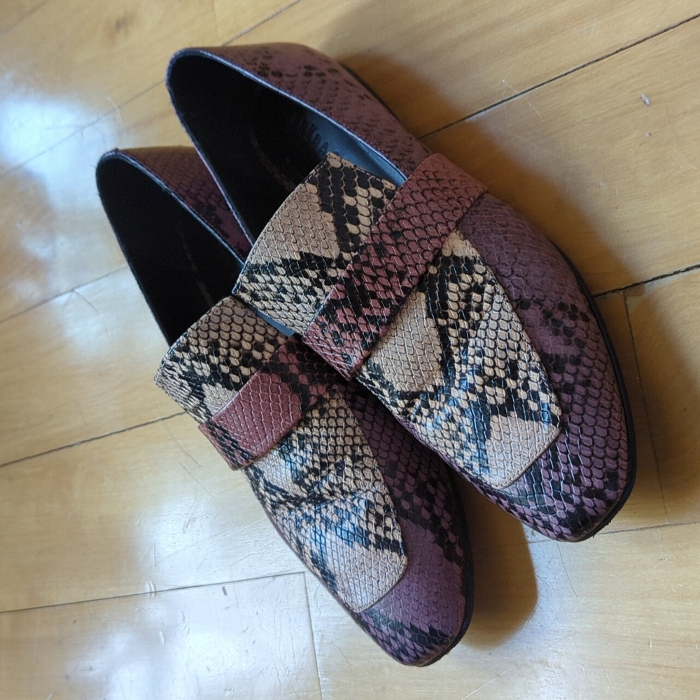 Freda Salvador purple snake skin loafers size 9